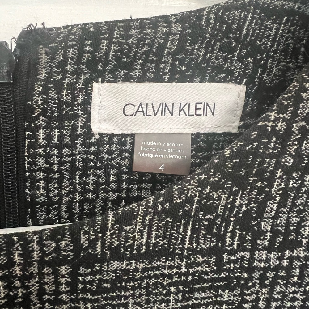 Calvin Klein posh sleeve dress size 4 - Picture 3 of 5
